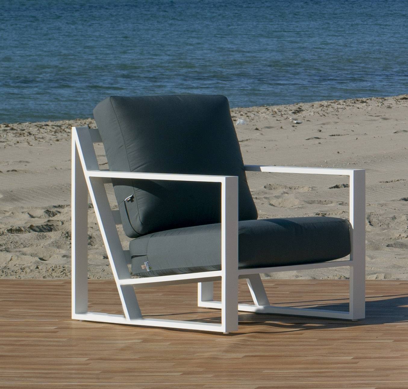 Set Aluminio Luxe Aleli-9 - Lujoso conjunto de aluminio: 1 sofá de 2 plazas + 2 sillones + 2 reposapiés + 1 mesa de centro + cojines.