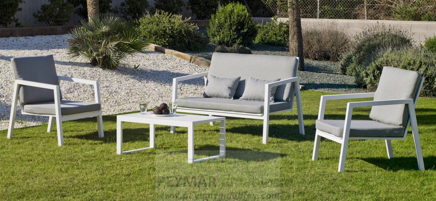 Conjunto de aluminio apilable: 1 sofá de 2 plazas + 2 sillones + 1 mesa de centro. Disponible en color blanco, antracita, champagne, plata o marrón.