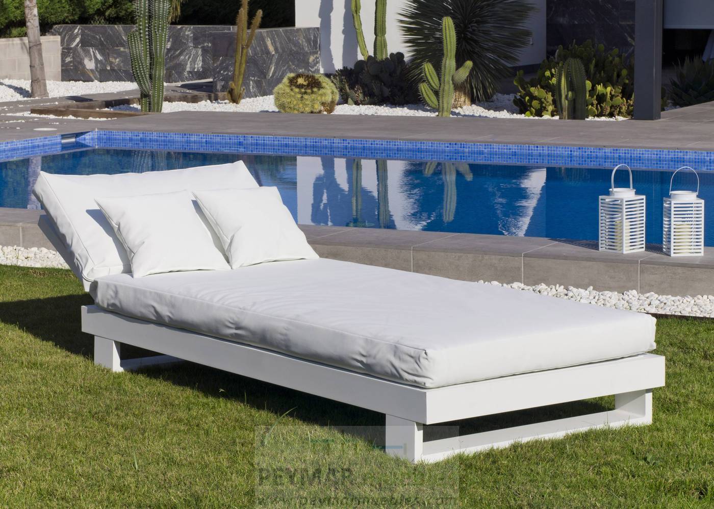 Set Chaiselongue Coloseo - Conjunto lujoso de aluminio: Chaiselonge/cama + sofá 3 plazas + 1 mesa de centro. Disponible en color blanco, antracita, champagne, plata o marrón.