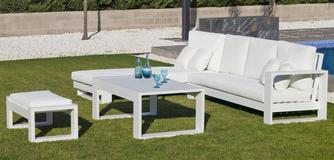 Set Chaiselongue Coloseo - Conjunto lujoso de aluminio: Chaiselonge/cama + sofá 3 plazas + 1 mesa de centro + cojines. Disponible en color blanco,  antracita y champagne.