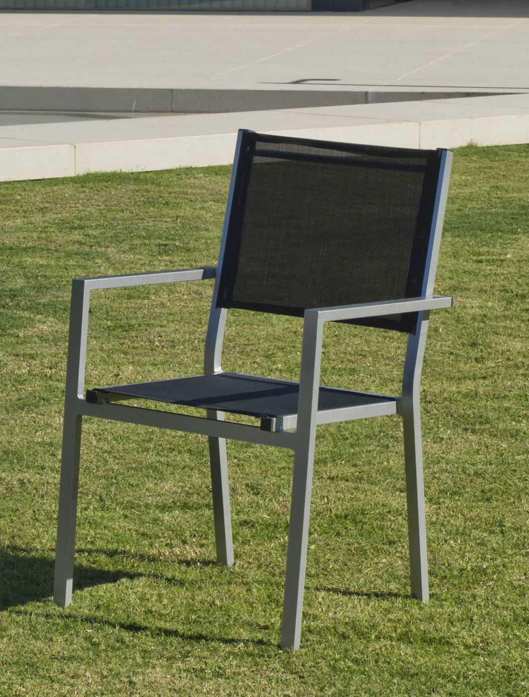 Set Aluminio Baracoa-Córcega 100-4 - Moderno conjunto de aluminio luxe: Mesa de comedor poligonal de 100 cm. + 4 sillones de textilen. Disponible en color blanco, antracita, champagne, plata o marrón.