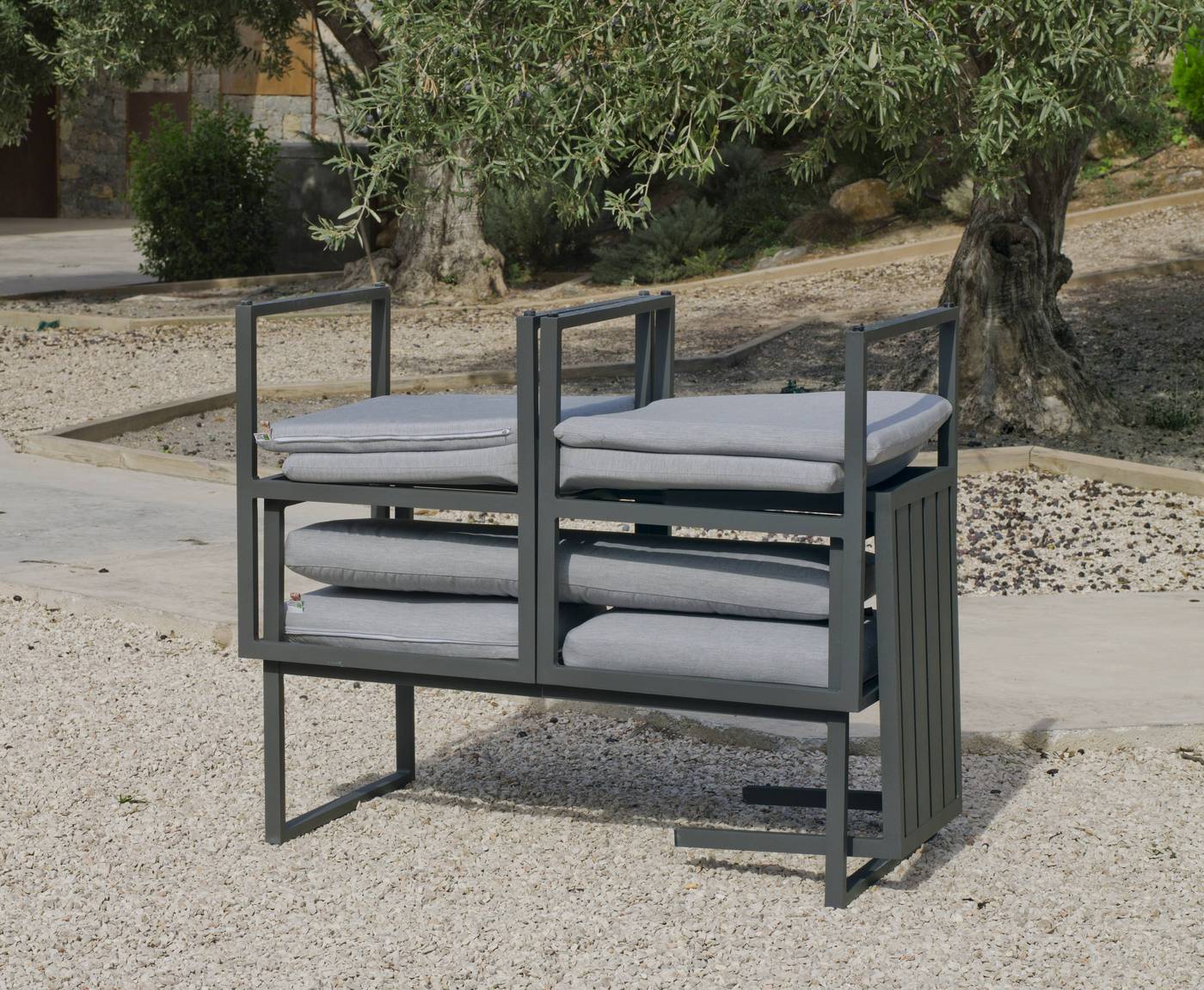 Set Aluminio Long Beach-8 - Conjunto de aluminio apilable: sofá 3 plazas + 2 sillones + mesa de centro + cojines. Disponible en color blanco o antracita.