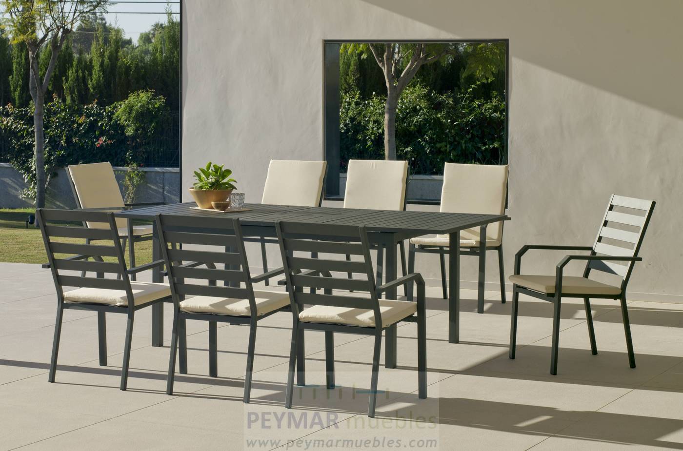 Set Aluminio PalmaExt-Caravel 220-8 - Conjunto de aluminio luxe: mesa extensible 170-220 cm. + 8 sillones. Disponible en color blanco, antracita, champagne, plata o marrón.