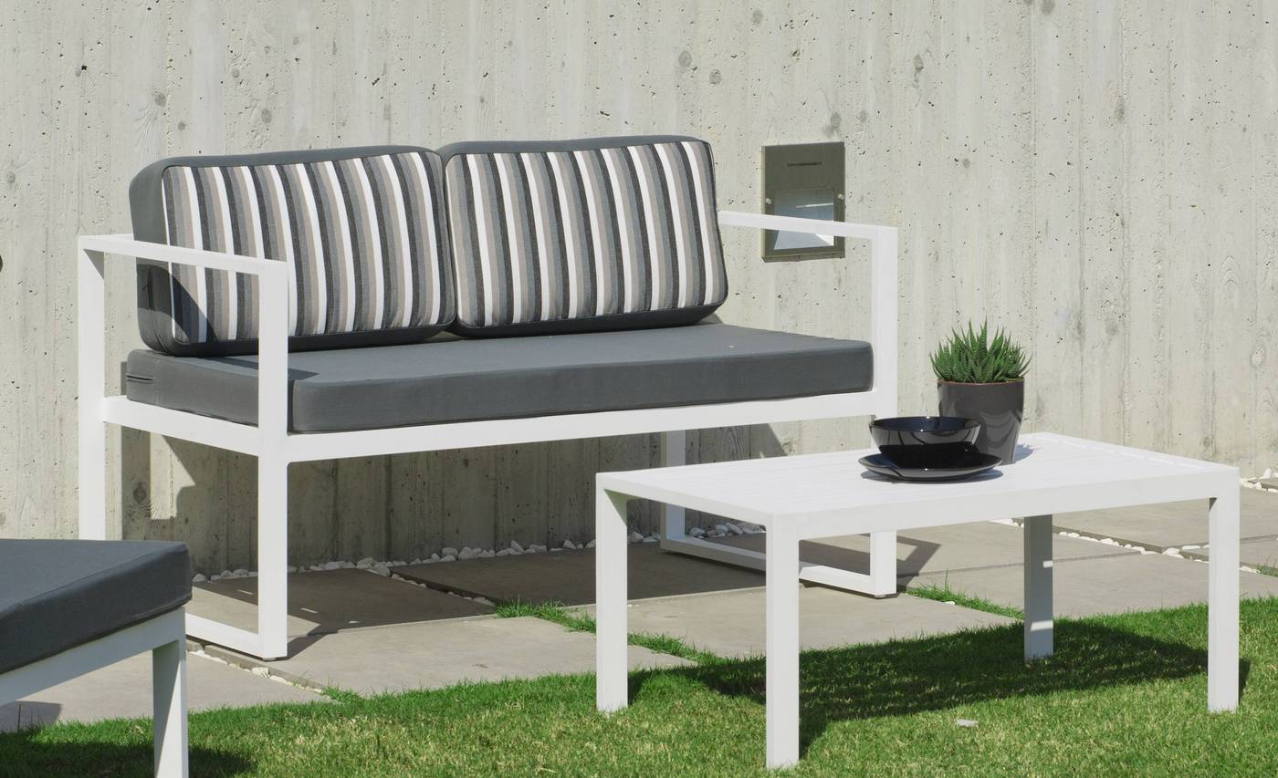Set Aluminio París-7 - Conjunto de aluminio apilable: 1 sofá de 2 plazas + 2 sillones + 1 mesa de centro + cojines. Disponible en color blanco, plata o antracita.