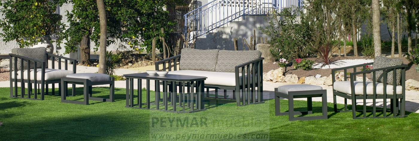 Conjunto confort aluminio: 1 sofá 2 plazas + 2 sillones + 1 mesa de centro + 2 reposapiés. Disponible en color blanco o antracita.