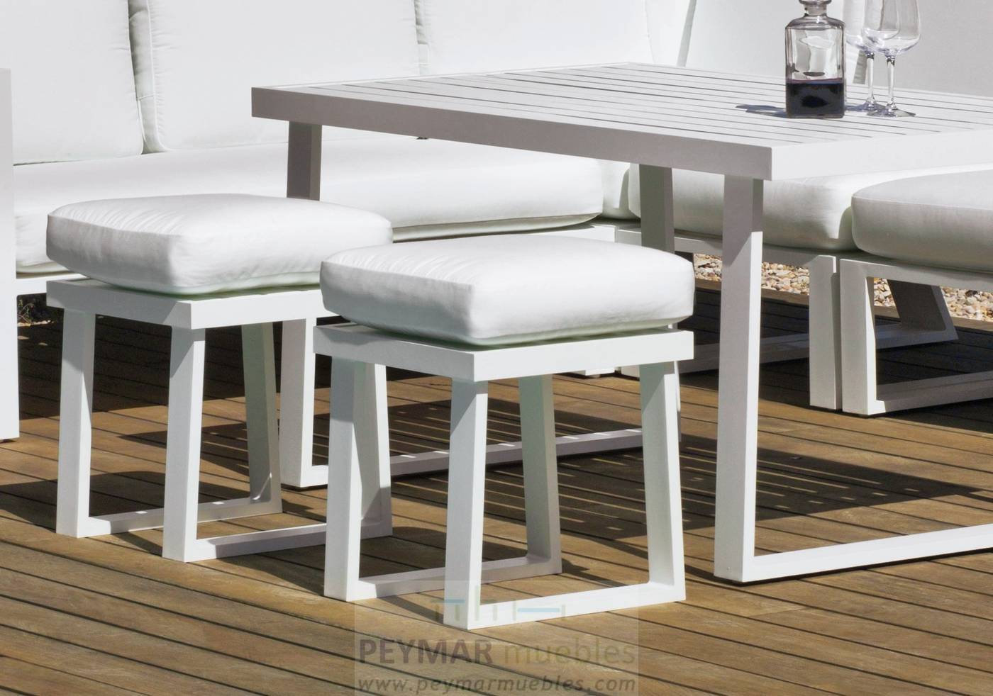 Rinconera Aluminio Bolonia-30 - Rinconera modular lujo de 6 plazas  +  mesa comedor + 2 taburetes. Estructura aluminio en color blanco, antracita, champagne, plata o marrón.