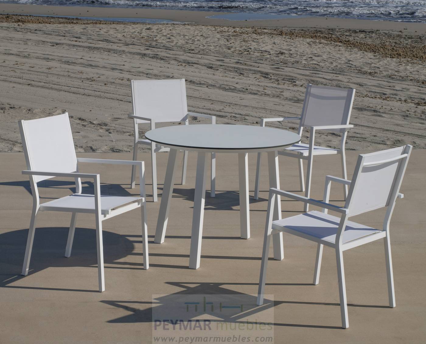 Mesa California HPL-100 - Mesa redonda de aluminio, con patas cuadradas y tablero HPL de 100 cm. Disponible en color blanco, antracita o champagne.