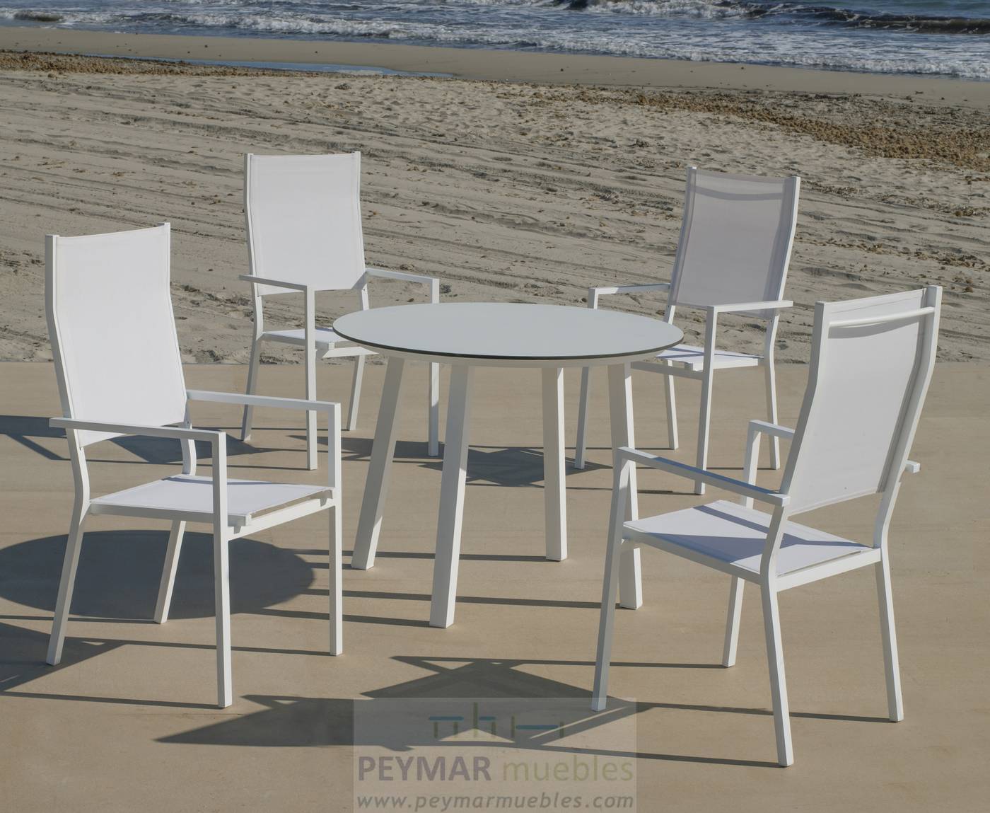 Mesa California HPL-100 - Mesa redonda de aluminio, con patas cuadradas y tablero HPL de 100 cm. Disponible en color blanco, antracita o champagne.