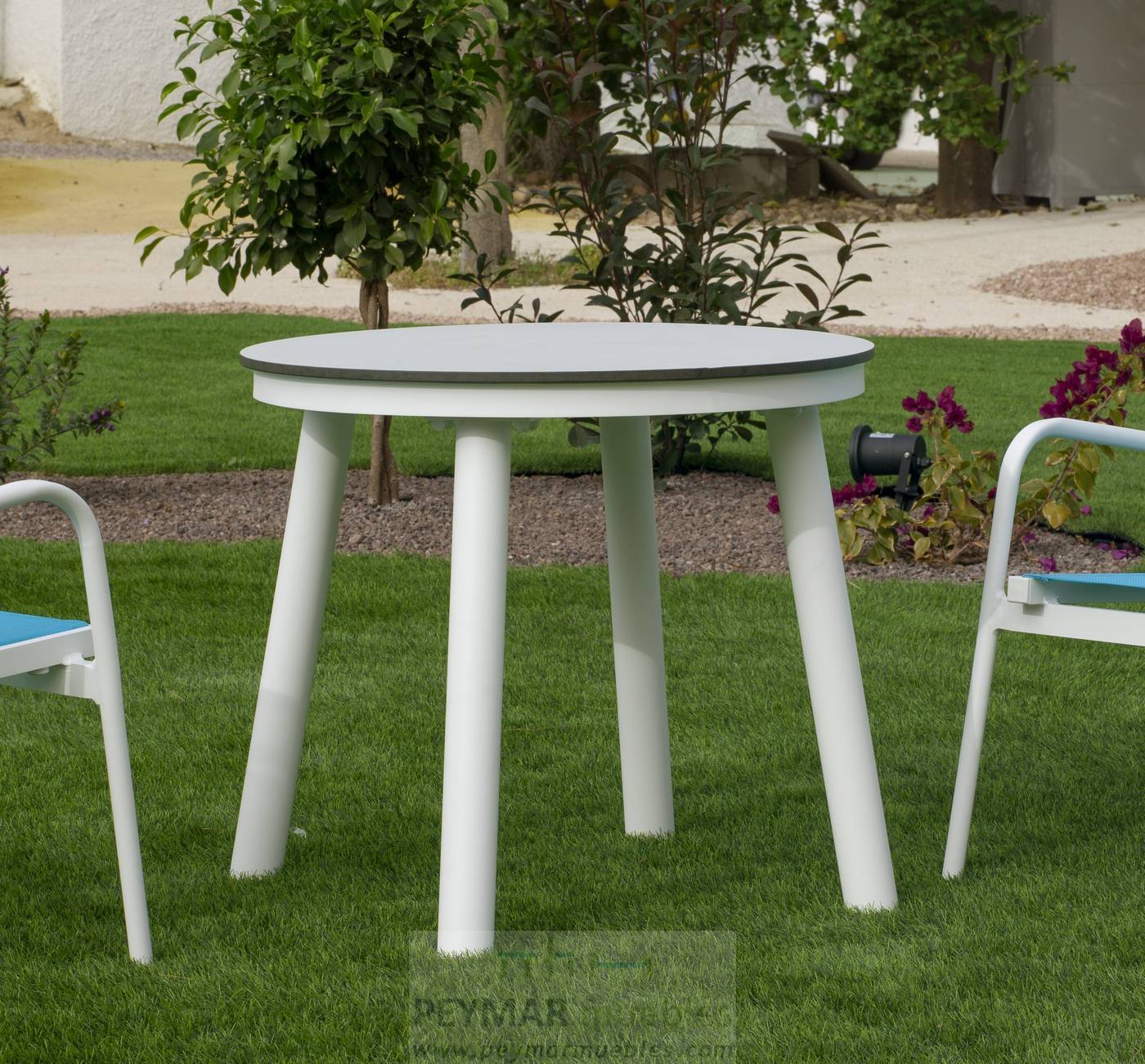 Conjunto Disni Alumino - Conjunto infantil de aluminio para jardín: mesa redonda con tablero HPL de 60 cm + 2 sillones de textilen.