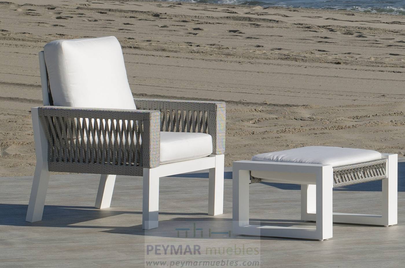 Set Aluminio Estambul-7 - Conjunto aluminio-cuerda: 1 sofá de 2 plazas + 2 sillones + 1 mesa de centro. Disponible en color blanco, gris, marrón o champagne.