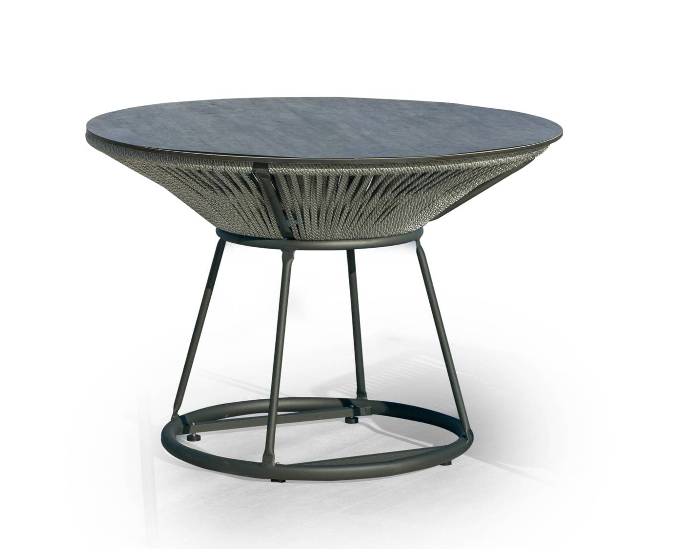 Mesa redonda de 150 cm, con tablero HPL ultra resistente. Estructura aluminio revestida de cuerda. Colores: blanco, gris, marrón o champagne.