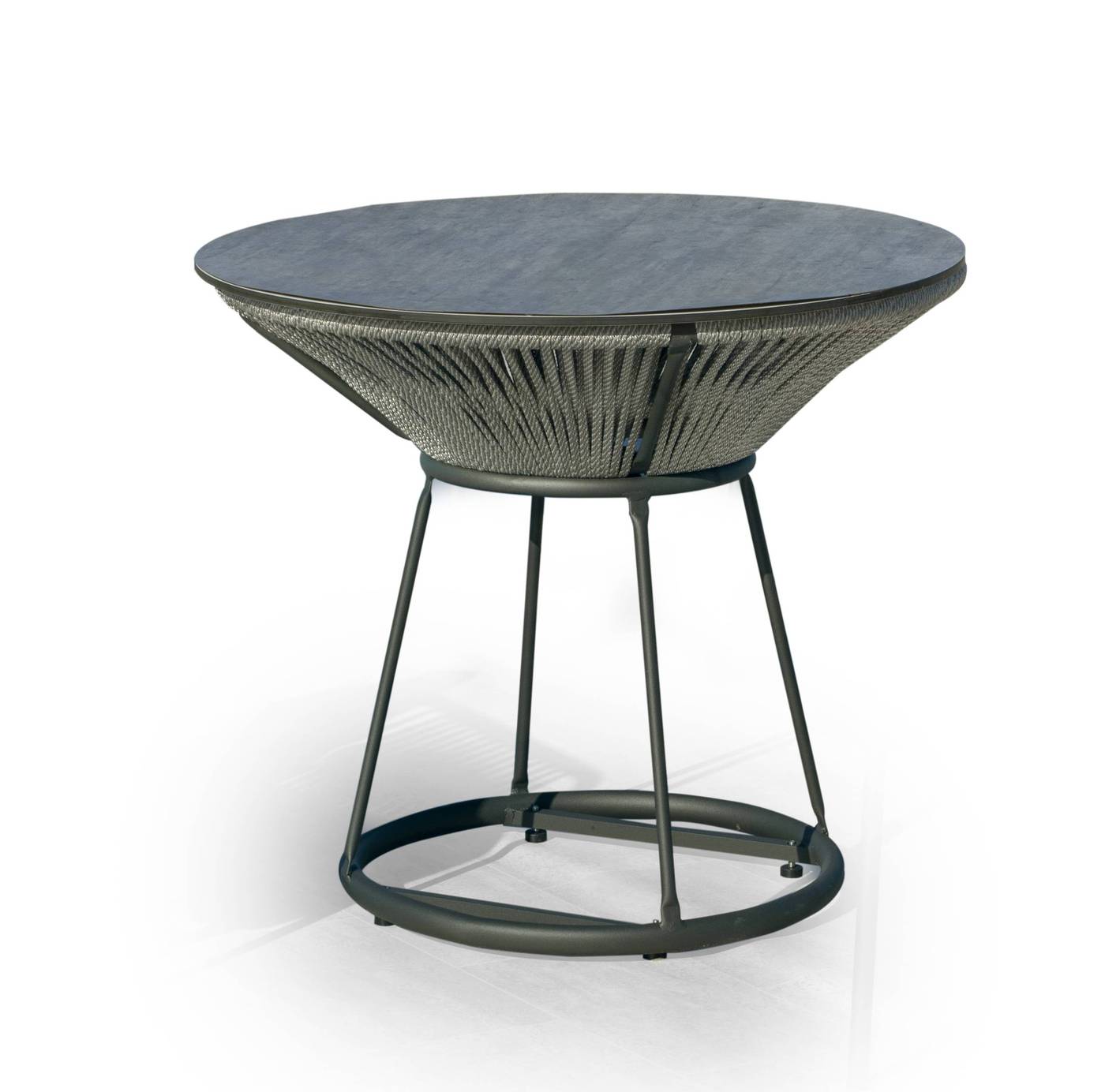 Mesa redonda de 90 cm, con tablero HPL ultra resistente. Estructura aluminio revestida de cuerda. Colores: blanco, gris, marrón o champagne.