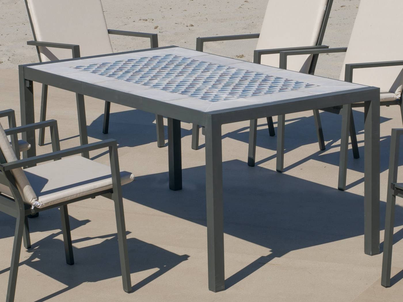 Set Góndola-160-6 Córcega - Conjunto de aluminio color antracita: Mesa rectangular con tablero mosaico de 160 cm + 6 sillones de textilen.