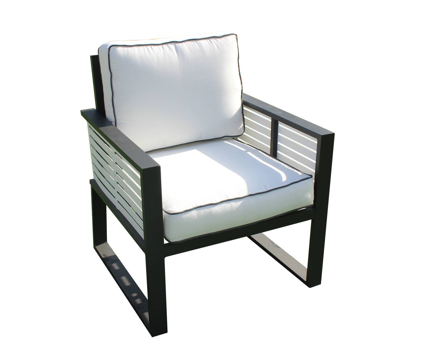 Exclusivo sillón relax de alumnio bicolor, con cojines gran confort desenfundables.