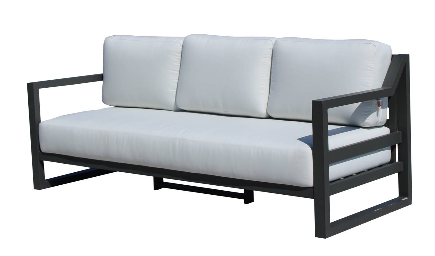Lujoso sofá de 3 plazas con cojines desenfundables. Robusta estructura aluminio color blanco, antracita, champagne, plata o marrón.
