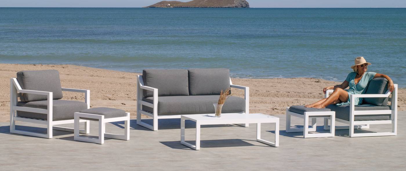 Lujoso conjunto de aluminio: sofá 2 plazas + 2 sillones + mesa de centro + 2 taburetes. Color conjunto: blanco, antracita, champagne, plata o marrón.