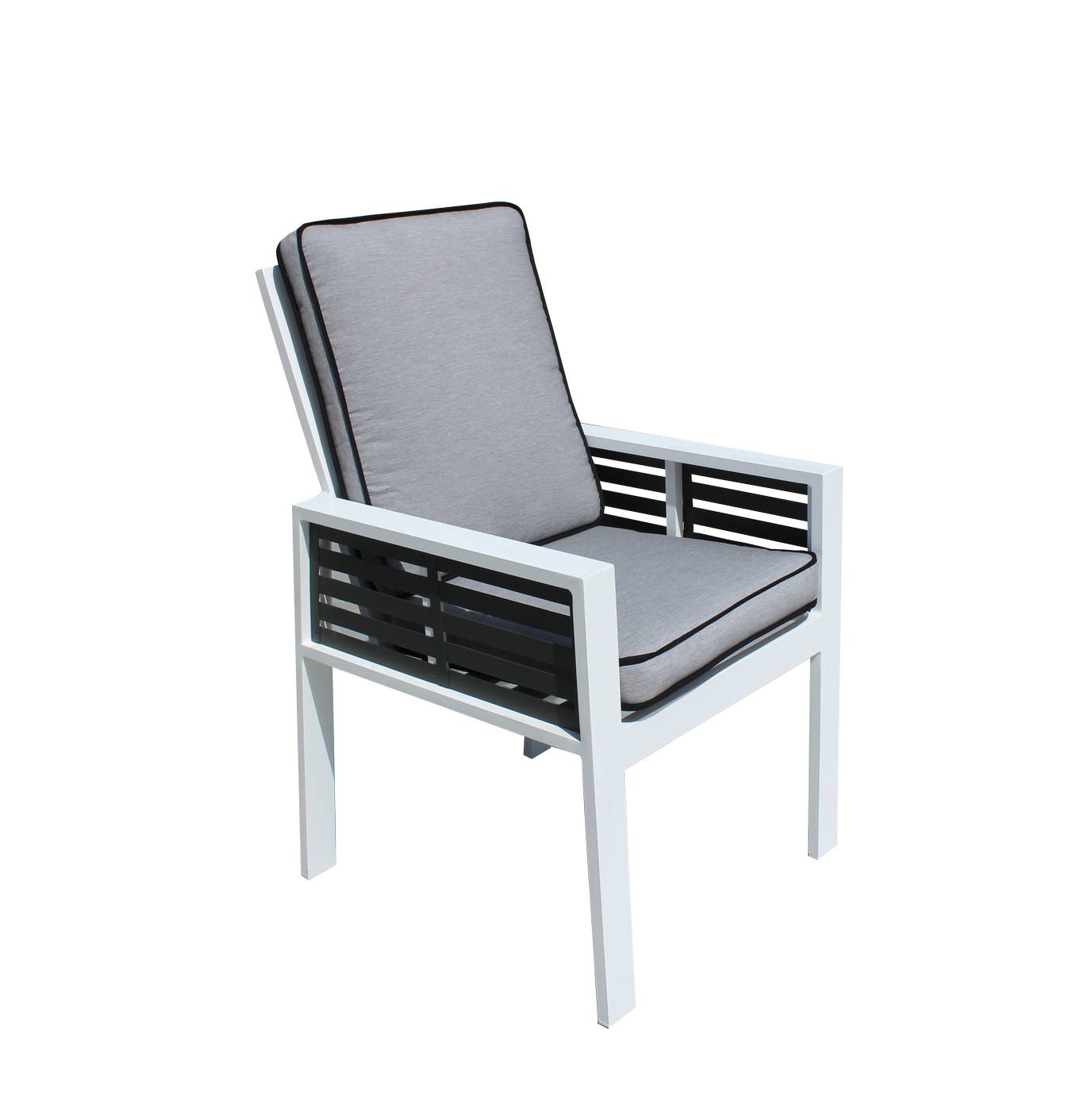 Exclusivo sillón de comedor de aluminio bicolor. Con cojines gran confort desenfundables.