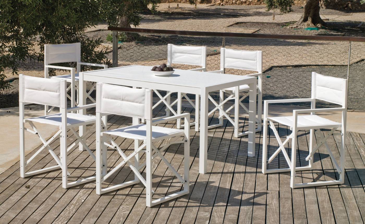 Mesa de aluminio con tablero liso de aluminio de 150 cm. Disponible en color blanco o antracita.