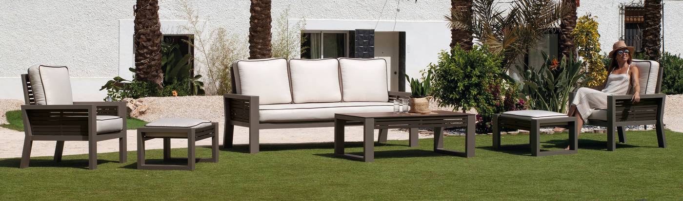 Set Aluminio Luxe Gala-10 - Exclusivo conjunto de alumnio bicolor: 1 sofá de 3 plazas + 2 sillones + 2 reposapiés + 1 mesa de centro.