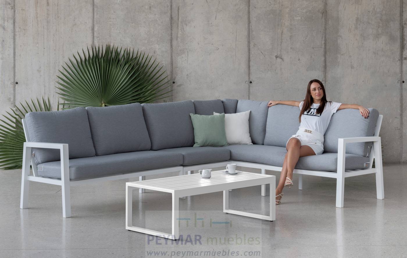 Rinconera modular de 6 plazas con cojines desenfundables. Estructura de aluminio disponible en color blanco o antracita.