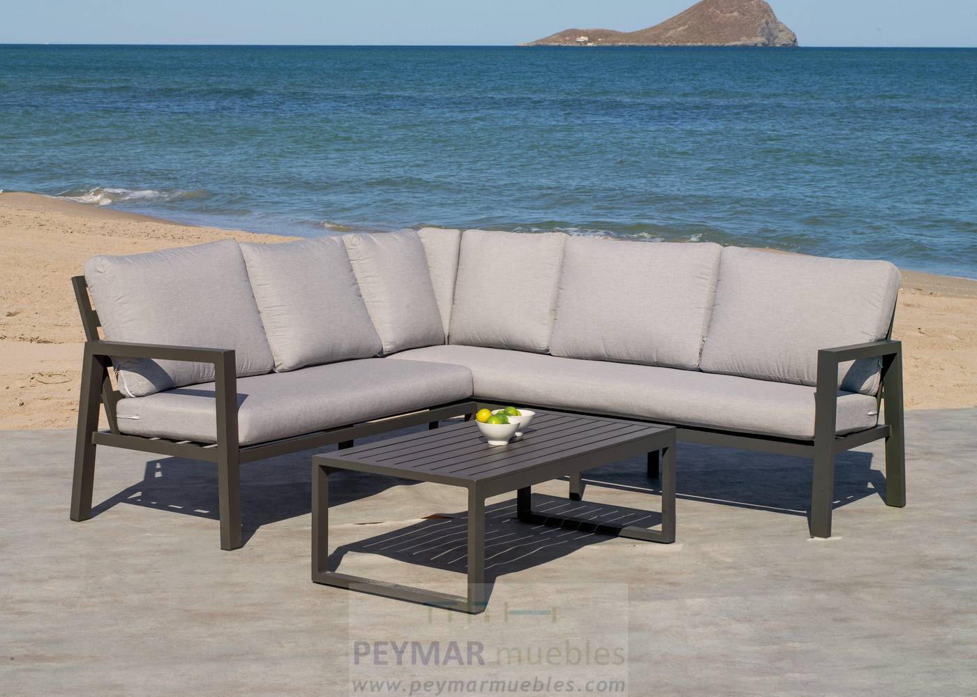 Rinconera Aluminio Hublot-28 - Rinconera modular de 6 plazas con cojines desenfundables. Estructura de aluminio disponible en color blanco o antracita.