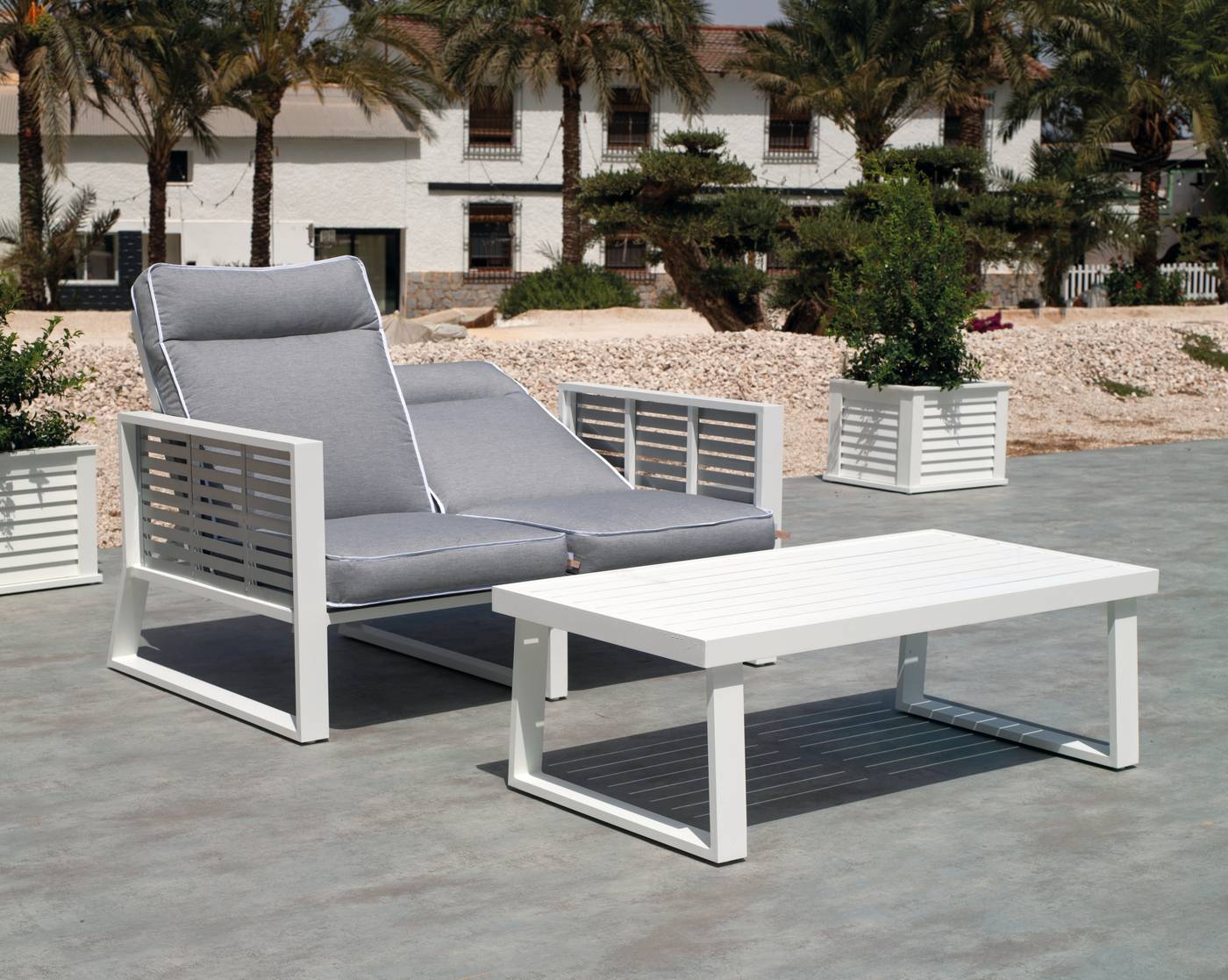 Sofá Aluminio Luxe Samira-2 - Exclusivo sofá 2 plazas reclinable de alumnio bicolor, con cojines gran confort desenfundables.