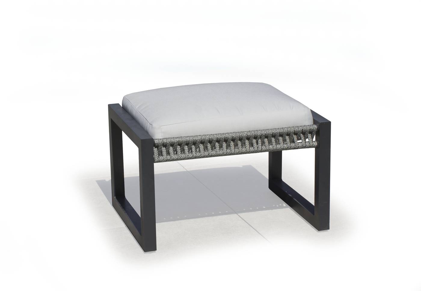 Set Aluminio Bolonia-870 - Conjunto aluminio y cuerda: 1 sofá de 2 plazas + 2 sillones + 1 mesa de centro. Respaldos reclinables. Colores: blanco, gris, marrón o champagne.