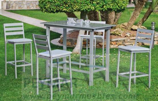 Set Aluminio Bar Tropea-130/4 - Conjunto aluminio: mesa bar rectangular de 130 cm. con tablero de lamas de aluminio y 4 taburetes con respaldo de aluminio. Colores blanco, antracita, champagne, plata o marrón.