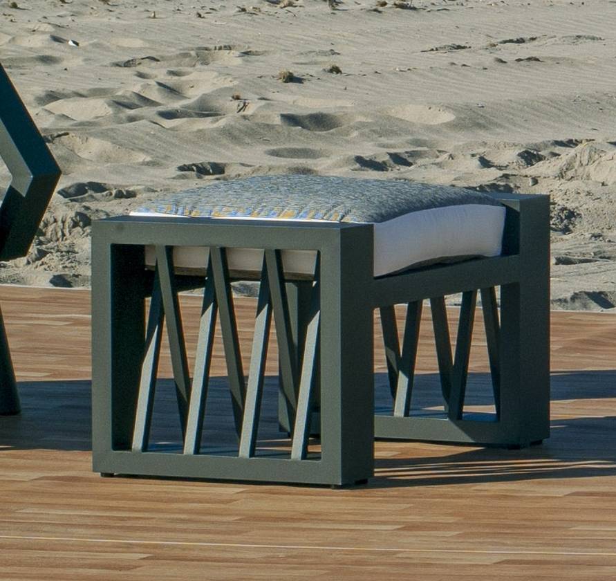 Set Aluminio Luxe Milano-10 - Conjunto robusto y lujoso de aluminio: 1 sofá de 3 plazas + 2 sillones + 2 reposapiés + 1 mesa de centro + cojines.