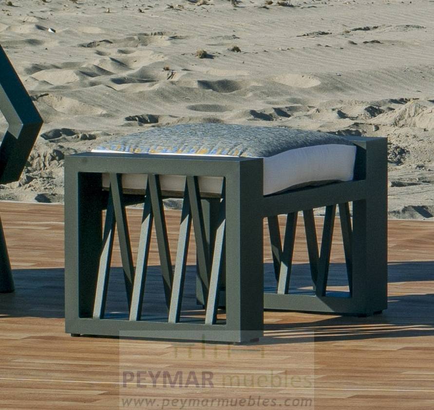 Set Aluminio Luxe Milano-10 - Conjunto robusto y lujoso de aluminio: 1 sofá de 3 plazas + 2 sillones + 2 reposapiés + 1 mesa de centro. Disponible en color blanco, antracita, champagne, plata o marrón.