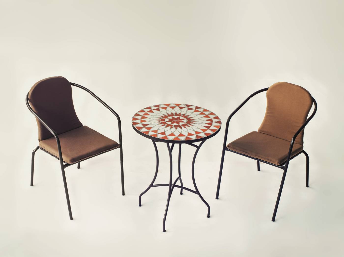 Conjunto Mosaico Neypal-Marsel - Mesa de forja color bronce, con tablero mosaico de 60 cm + 2 sillones apilables de aluminio con cojín.