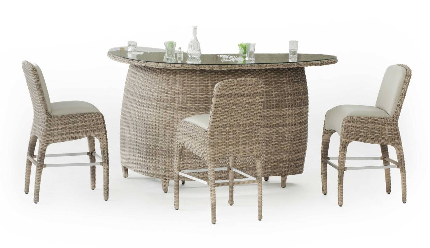 Conjunto bar gran lujo, de médula sintética color ratán natural: 1 mesa bar + 3 sillas altas bar