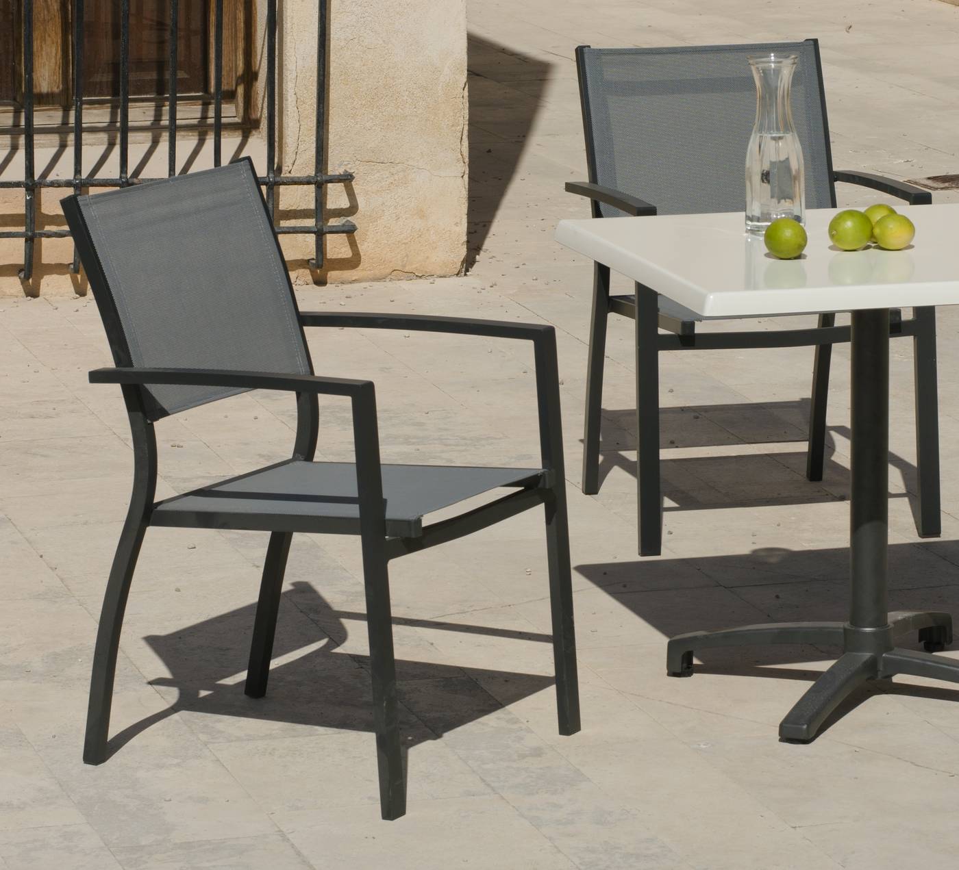 Conjunto Aluminio Firenze 80 - Conjunto aluminio: mesa cuadrada plegable con tablero de hevegalite de 80 cm. y 4 sillones