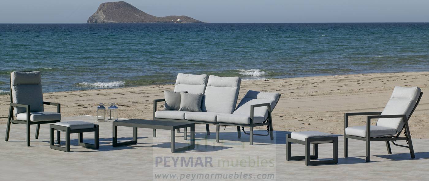 Conjunto aluminio: sofá 3 plazas + 2 sillones + mesa de centro. Respaldos reclinables. Colores: blanco, plata, antracita o bronce.