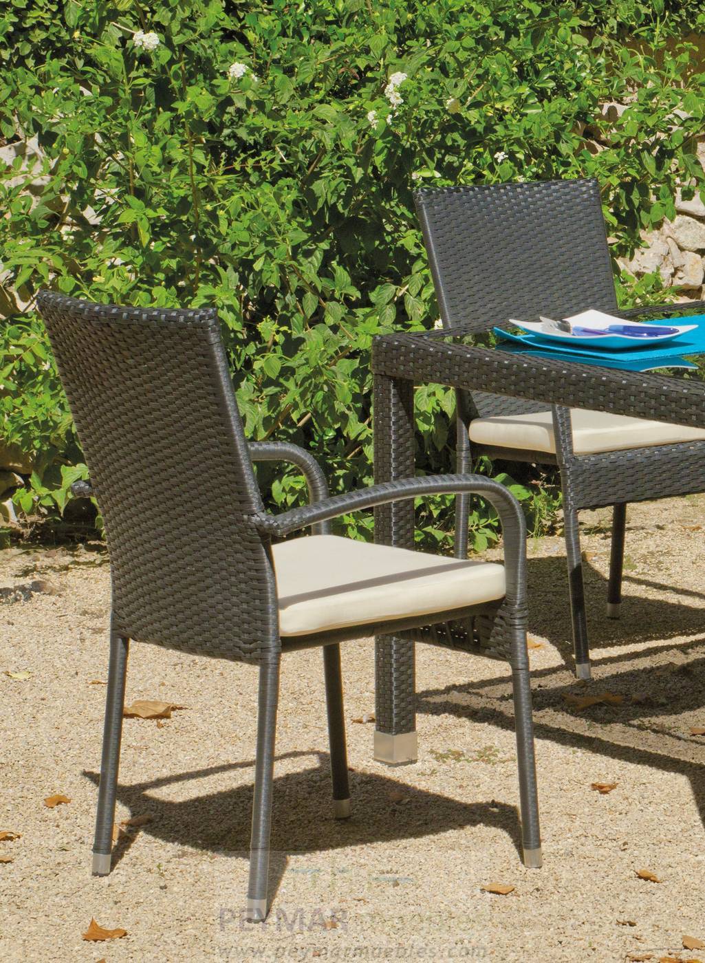 Sillón de comedor apilable, de médula sintética