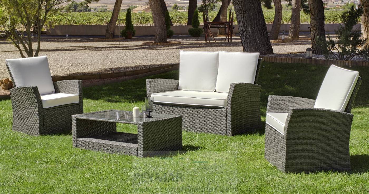 Conjunto de ratán sintético color mix-gris: sofá 2 plazas + 2 sillones + mesa de centro