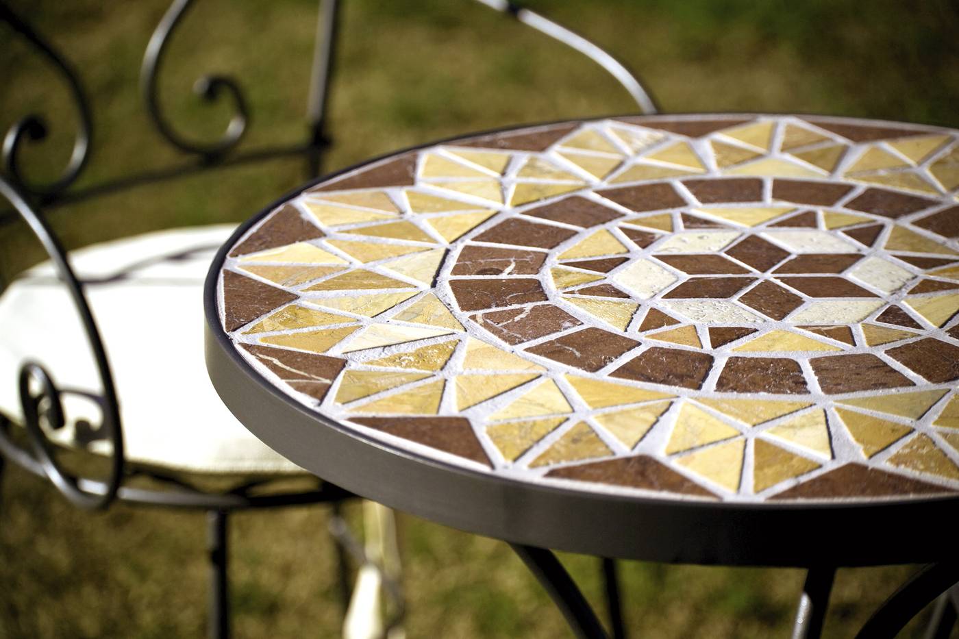 Conjunto forja Córdoba - Conjunto de forja con mesa redonda de mosaico de piedra natural o cristal y 2 sillones
