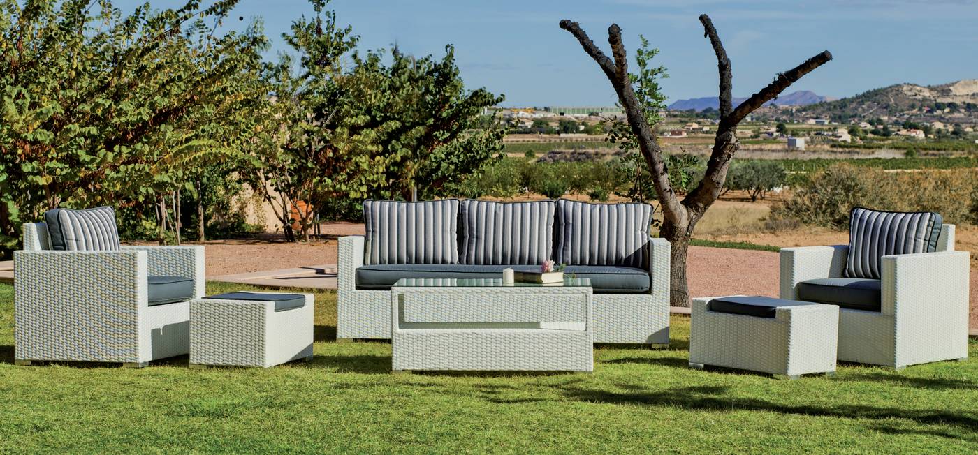 Conjunto Ratán Sint. Tuscan-8 - Conjunto de ratán sintético color blanco: sofá 3 plazas + 2 sillones confort + mesa de centro